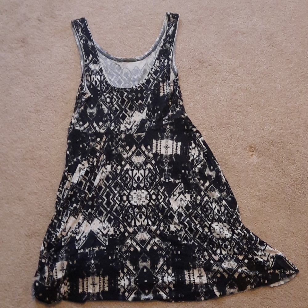 Dress - Picture 4 of 4